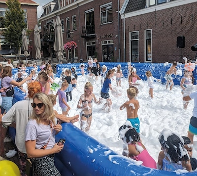 Tropical Schuimparty komt naar Dorpsstraat in Zoetermeer