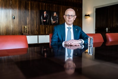 Commissaris van de Koning had overleg met justitie over mogelijke strafbare feiten in Tiel: ‘Maar di