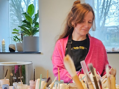 Van maffe kleibol tot wereldhit: hoe Utrechtse pottenbakster Sandra 450.000 volgers kreeg