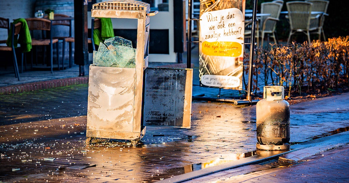 Buitenkachel vat vlam net voor kerstlunch bij eetcafé in Helvoirt