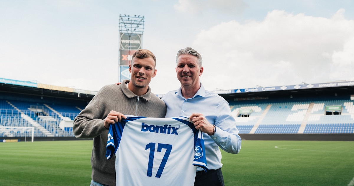 PEC Zwolle haalt voormalig NAC-spits Sydney van Hooijdonk terug naar Nederland