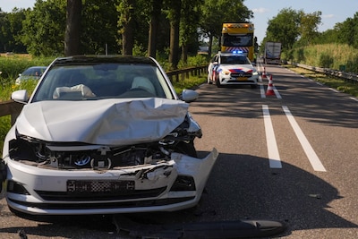 Twee kop-staartbotsingen kort na elkaar op N266 bij Someren