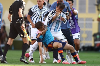 FIFA straft Argentinië keihard voor knokpartij na verloren WK-finale: megaschorsing voor Leandro Paredes