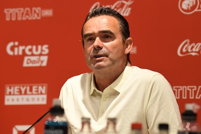 Marc Overmars stopt vanwege gezondheid bij Antwerp: ‘Mijn energie is vandaag volledig op’