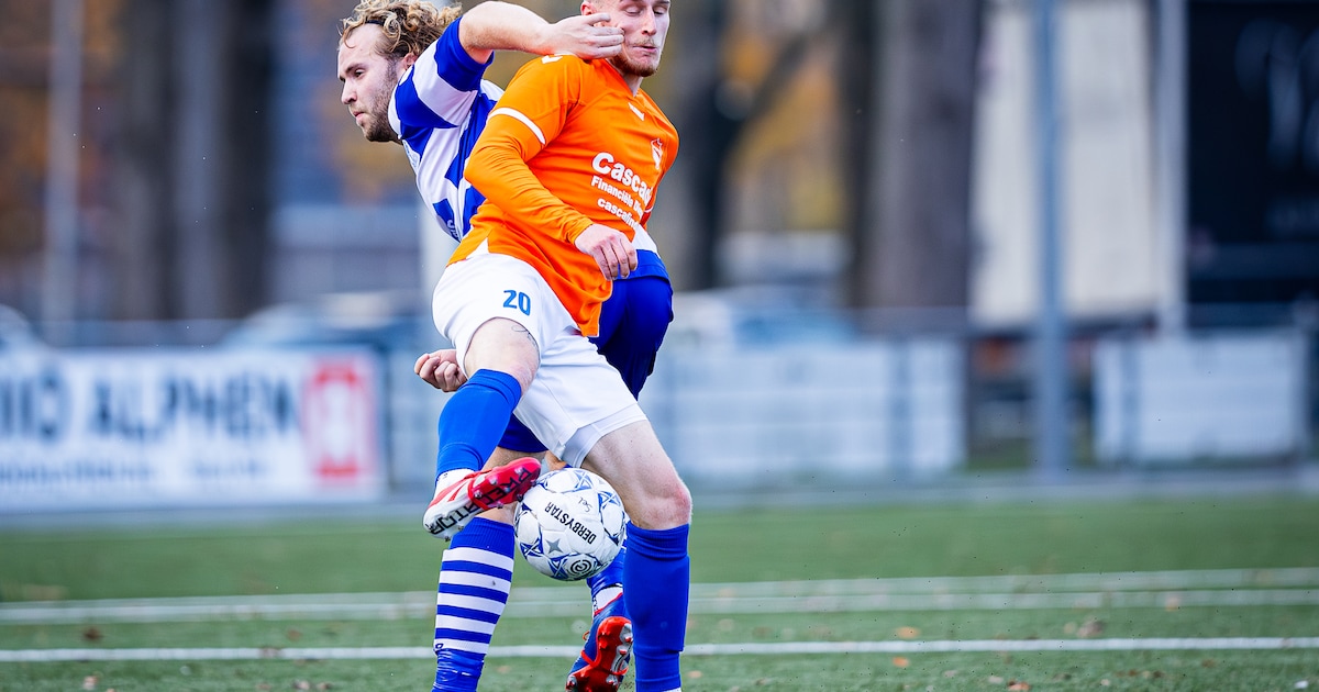 Veldspeler op doel, gebroken sleutelbeen, drie keepers krijgen rood en dit gebeurde er nog meer op d