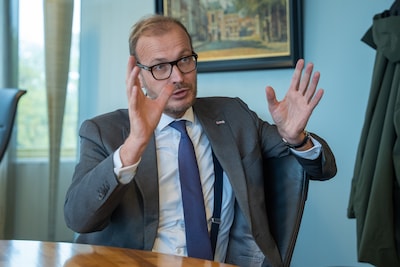 Gevolg twee tumultueuze raadsvergaderingen in Doetinchem: burgemeester met dood bedreigd en raadsled