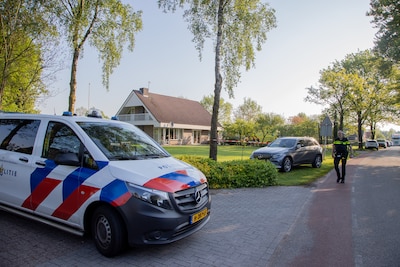 Weduwe (74) overvallen vlak na dood van haar man, nu verkoopt ze haar huis: ‘Ik ben gebroken’