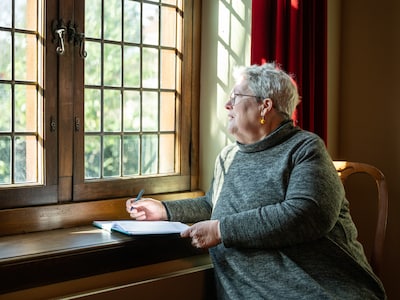 Hoe Jitske onverwachts hulp vond bij het Burgerweeshuis: ‘Ik dacht dat ik mijn kinderen zou kwijtrak