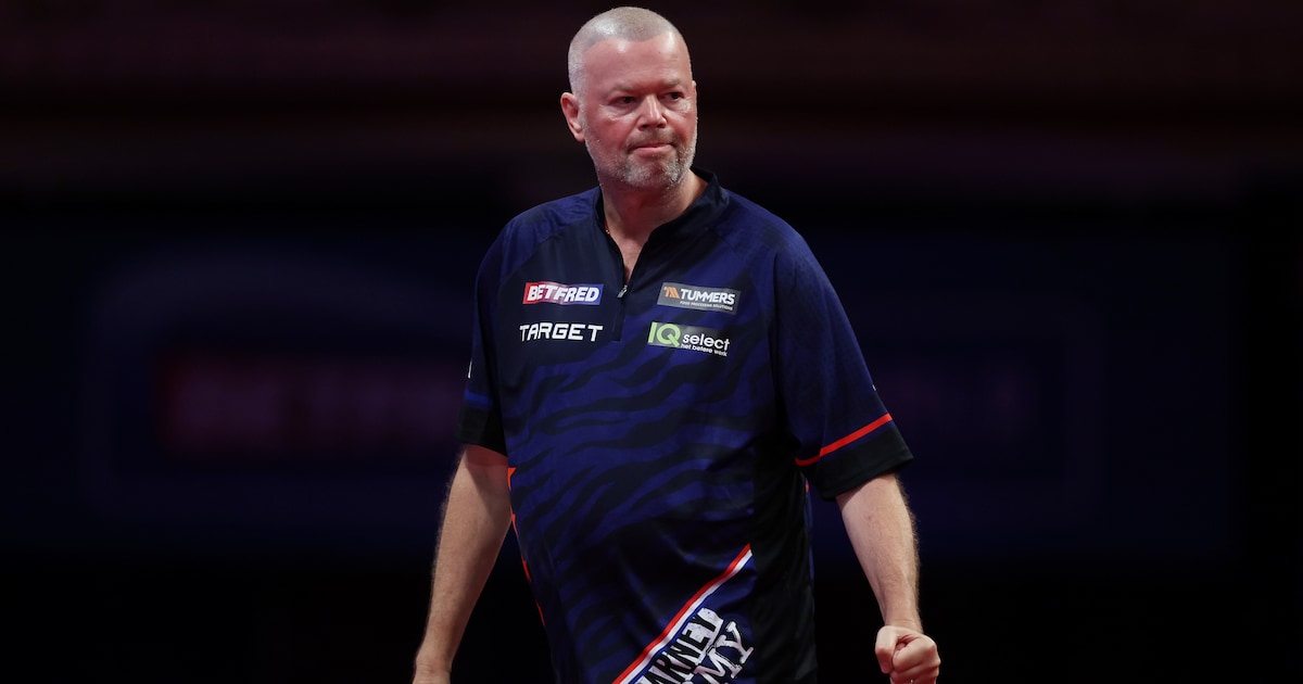LIVE UK Open | Raymond van Barneveld sluit middagsessie in Minehead af als dertiende Nederlander, te