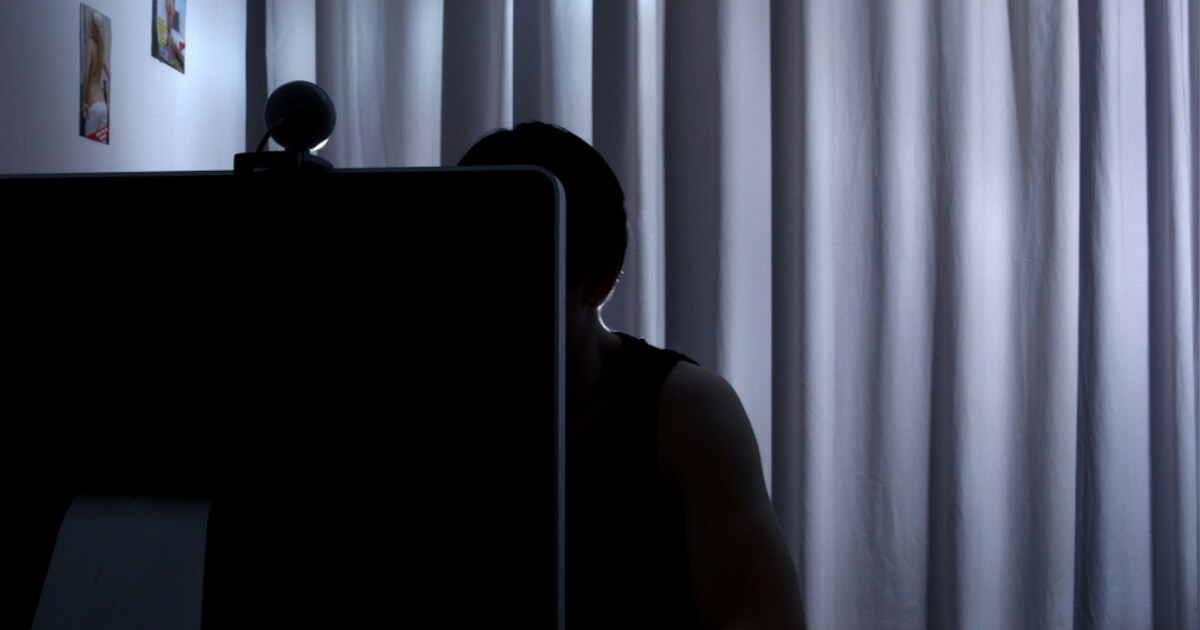 Zwemtrainer veroordeeld om bezit kinderporno | Regio | AD.nl