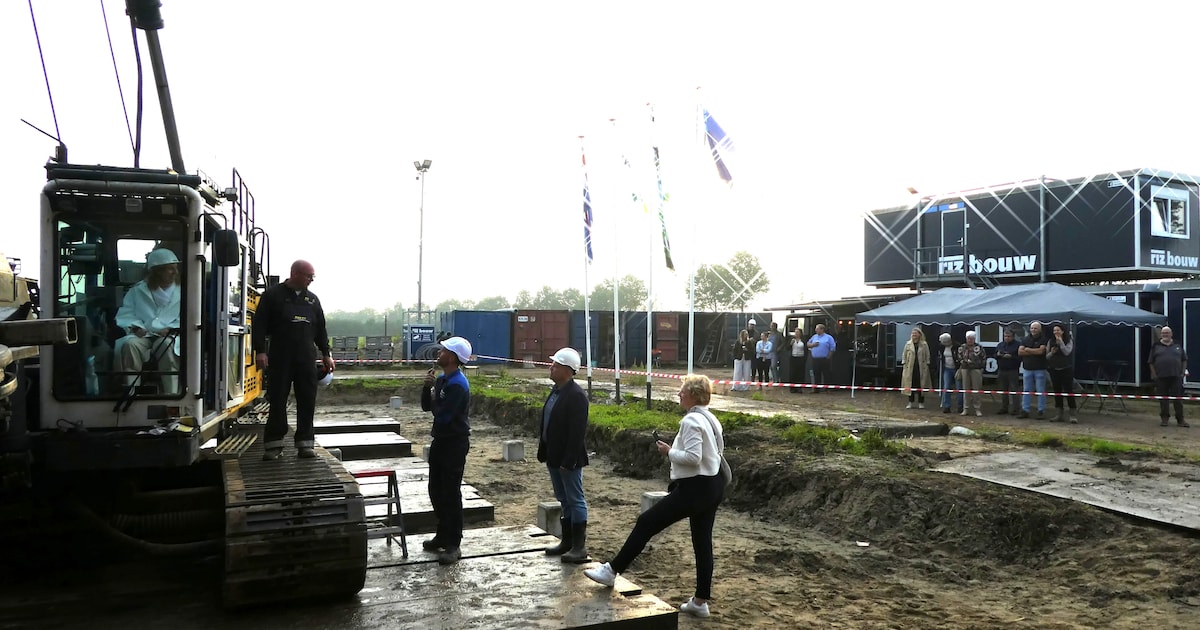 Eerste paal voor 23 sociale huurappartementen in Lopik Oost