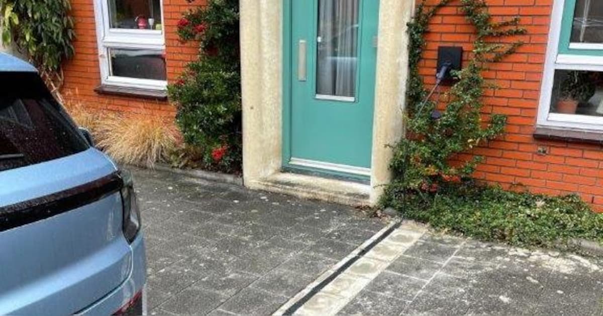 Proef met kabelgoottegels voor elektrische auto’s gestart in Groningen