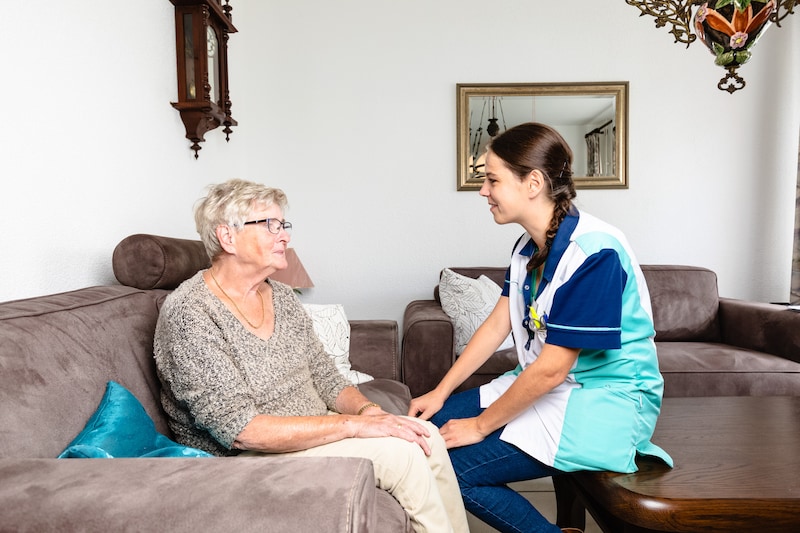 De drukte in de ziekenhuizen heeft ook impact op de wijkverpleging.