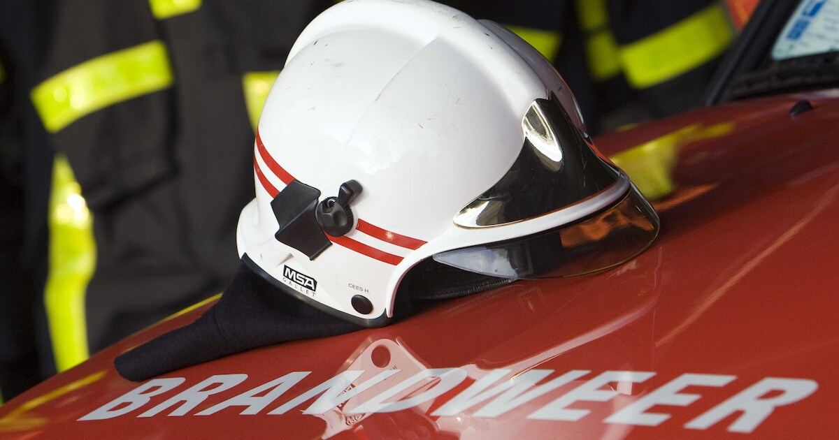 Auto brandt uit in Wielwijk