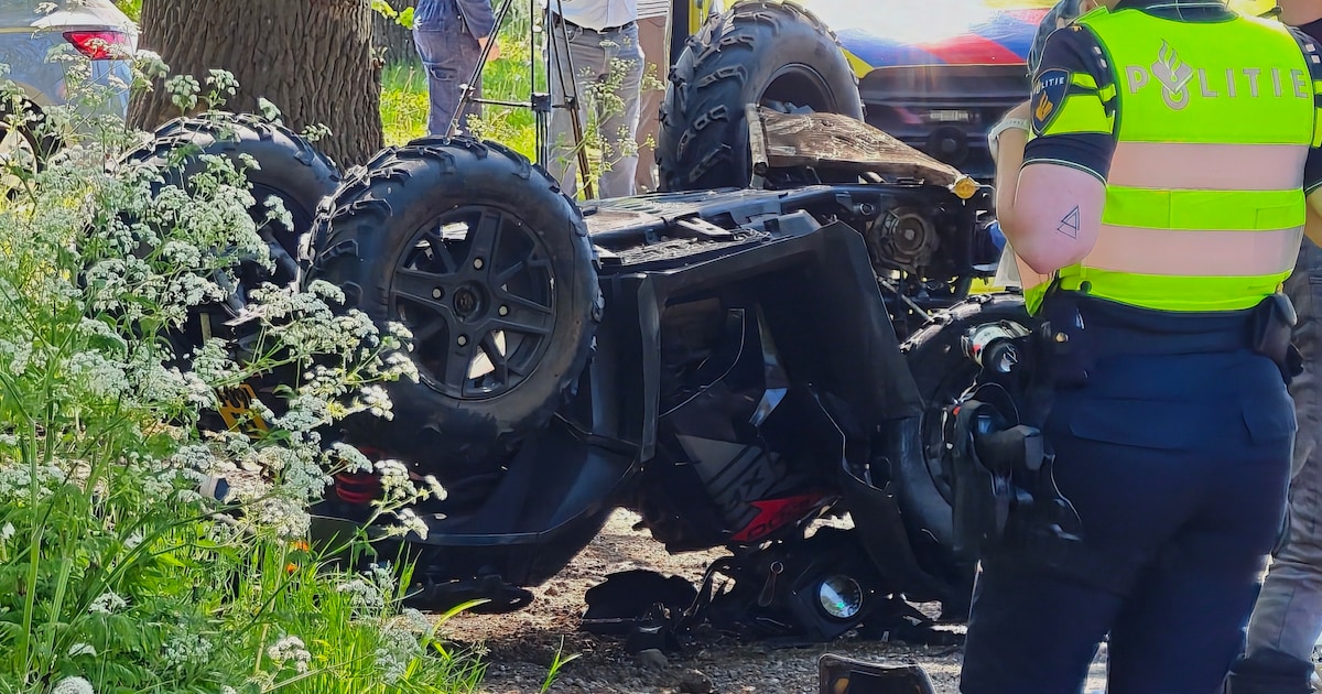 Gewonde bij botsing quad en bedrijfsbus aan Burgemeester Jansstraat in Kerkenveld