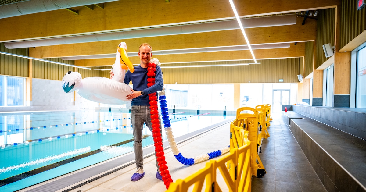 Nieuw zwembad in Roelofarendsveen is open, maar als je een duik wil nemen moet je goed opletten