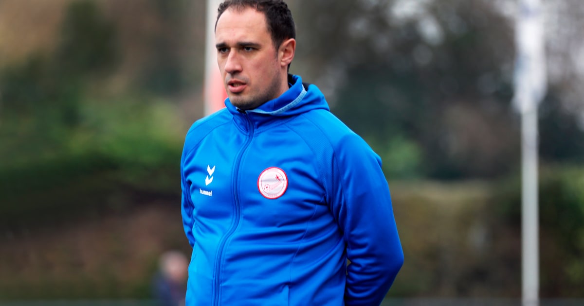 Hellevoetsluis stelt trainer Mark van Os op non-actief: ‘Rust in de tent voor start van nacompetitie