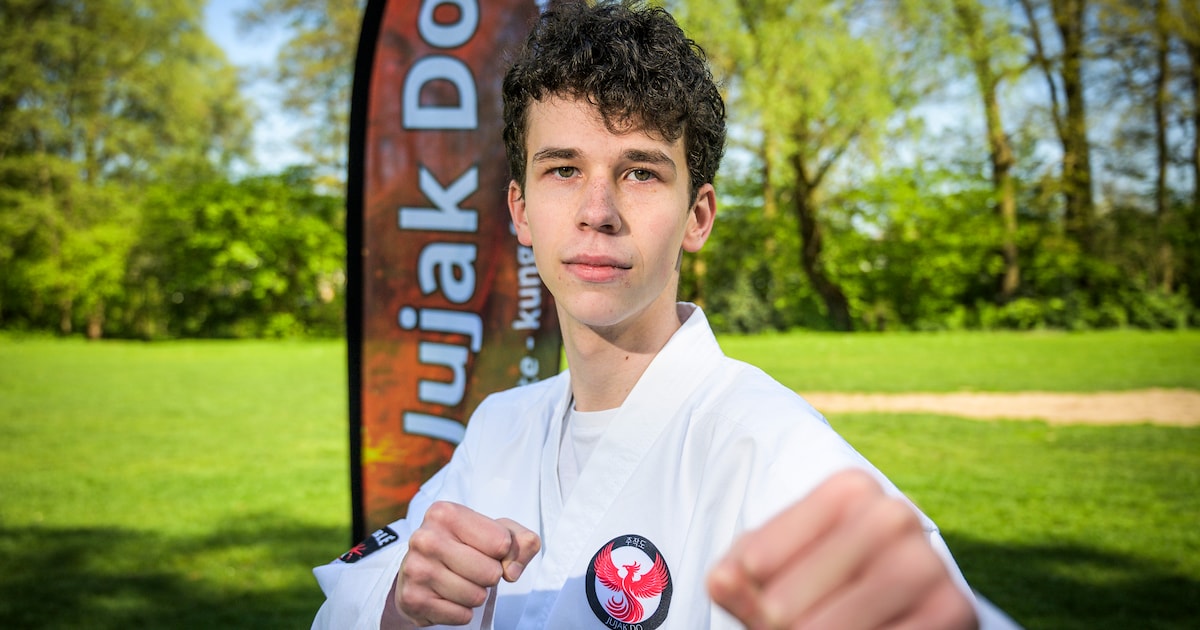 Scholier Ian (17) begint eigen vechtkunstschool in Hengelo: ‘Ik wil de sport tot leven brengen’
