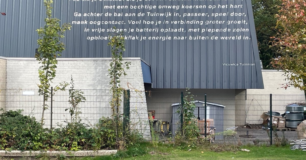 Tuinwijk krijgt poëtische verrijking met gedicht op sporthal
