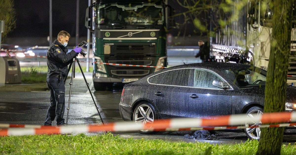 Diemenaar (23) aangehouden voor dodelijke schietpartij bij tankstation A1 bij Muiden
