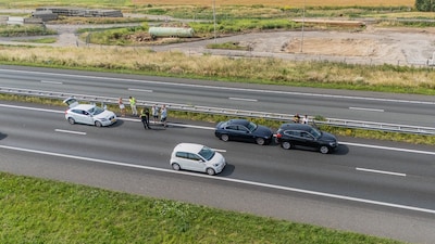 Drie auto’s betrokken bij kop-staartbotsing op A12 bij Duiven