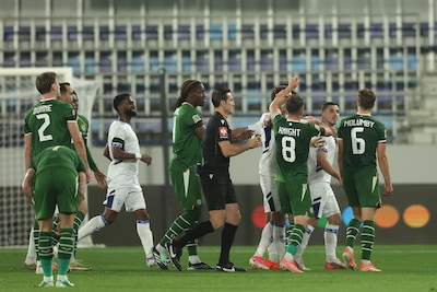 UEFA onderzoekt vermeend spuugincident tijdens beladen duel tussen Ierland en Israël