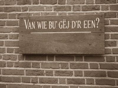Sommige mensen staan beter bekend om hun bijnaam dan hun echte achternaam: waar komt deze traditie v