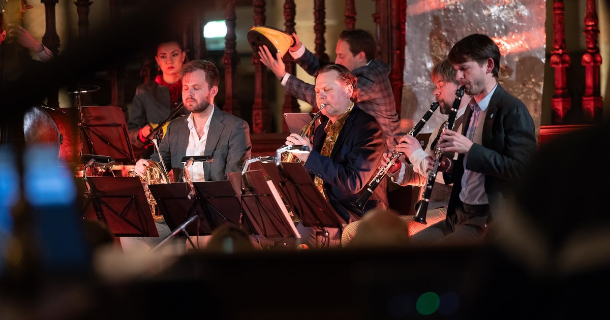 Nederlands Blazers Ensemble speelt in Naarden