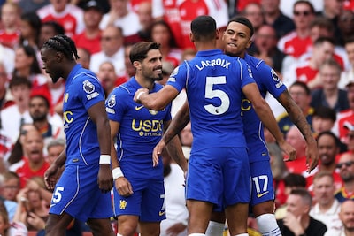Chelsea op voorsprong bij Arsenal, goal van Calafiori afgekeurd