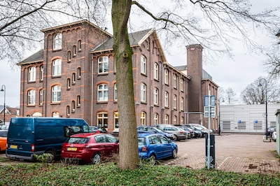 Projectleider en biebbestuur stappen uit gesprekken Evertshuis; wethouder wil planning vasthouden