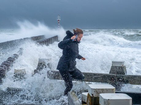Rivieren en zwakke dijken zijn groter risico dan stijgende zee: ‘Kan hard gaan’