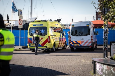 Shooting at busy terrace in Amsterdam: Zaanstad prison employee shot