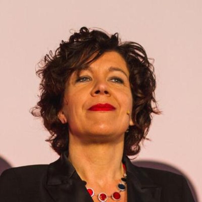 Einde Aan Traditie Vrouw Uit Bedrijfsleven Leidt Speurtocht Naar 