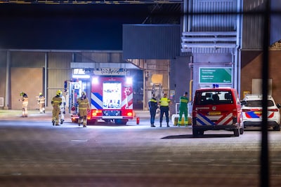 Onderzoek na mogelijke brand bij veevoerfabriek in Oss, bluswagen en politie naar Agrifirm