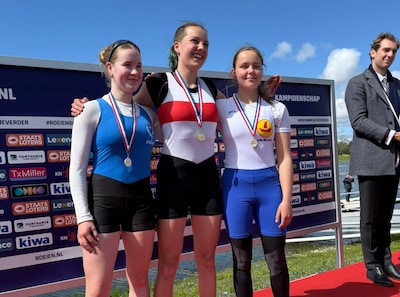 Amersfoortse Lauren (16) trotseert verraderlijke wind en pakt NK-titel: ‘Een zekerheidje is het nooi