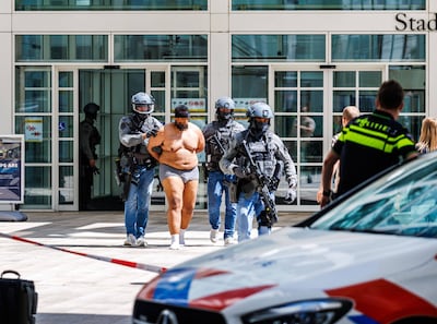 Daar sta je dan als beveiliger tegenover een man die met bommen dreigt: ‘Het leek wel een film’