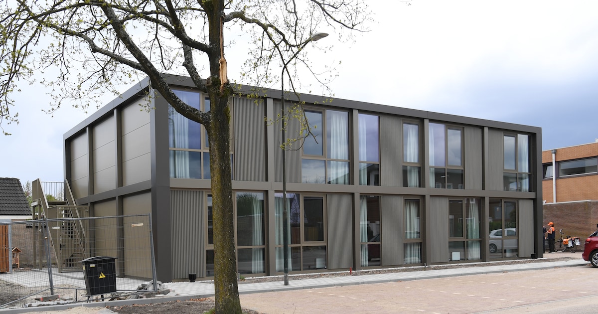 Streep door vijftig flexwoningen in Meerkerk