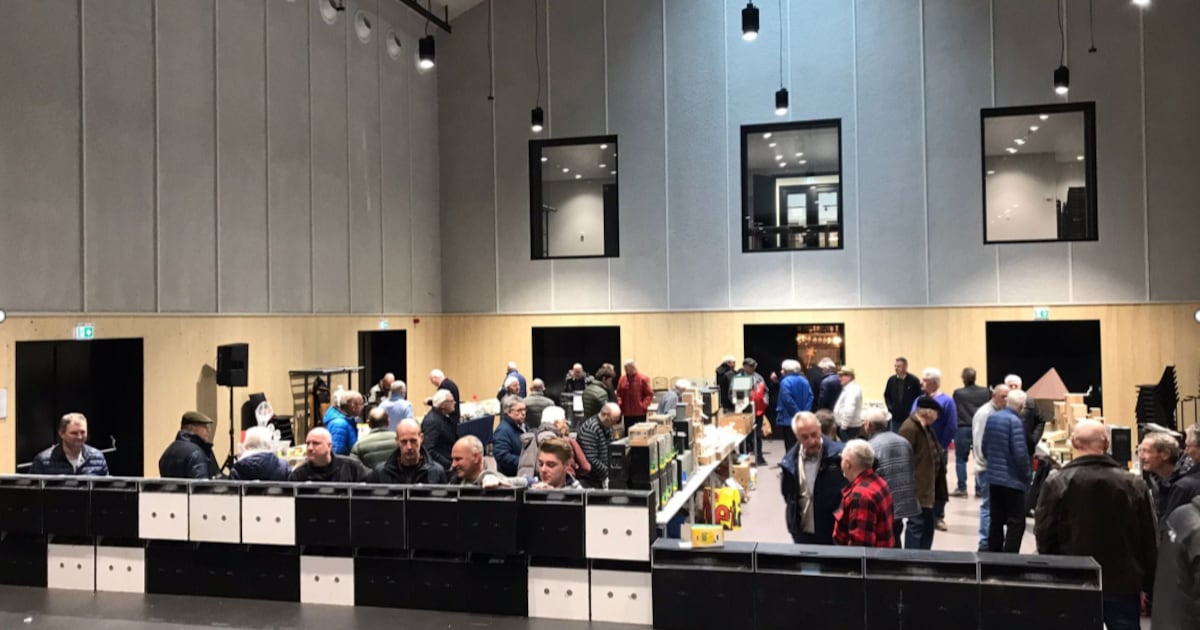Vogelvereniging Zang en Kleur houdt vogelmarkt in Asten