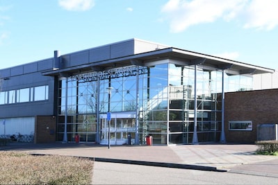 Sporthal De Slagen in Waalwijk ontruimd wegens mogelijke gebreken aan dakconstructie