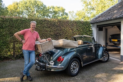 Hij was ‘kats verrot’, maar toch was Johan op slag verliefd op deze Kever cabrio en heeft ‘m al bijna 40 jaar