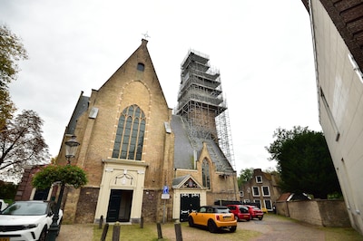Ruzie om kerktoren in Haastrecht: aannemer eist 3,5 ton van gemeente