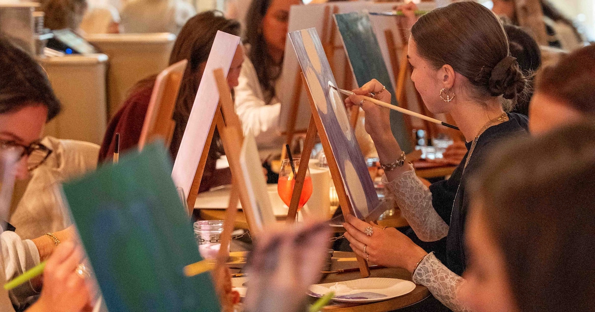 Kwast in de ene hand, mimosa in de andere: dit nieuwe concept wil je proberen in Haarlem