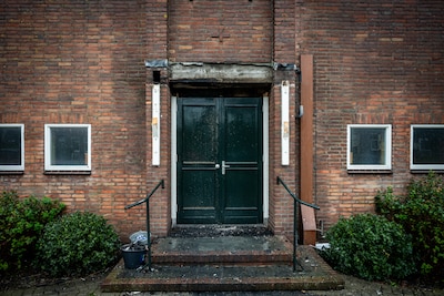 Kerkdienst Bethlehemkerk gaat door schade na brand niet door, buurkerk schiet te hulp
