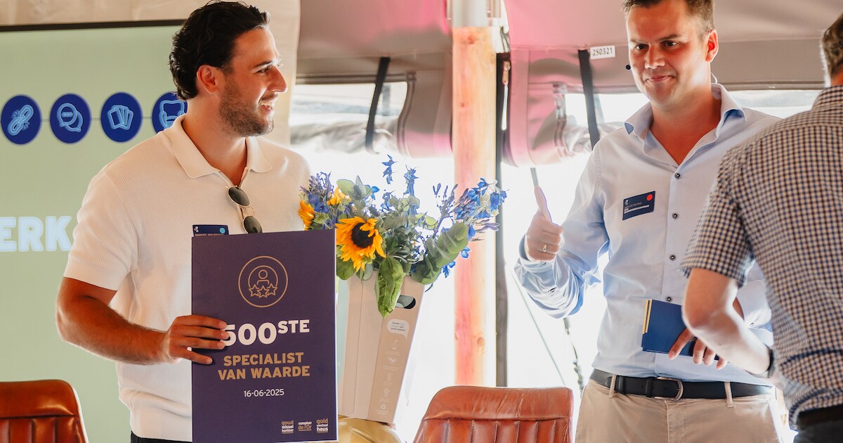 Goudwisselkantoor in Klaaswaal verwelkomt vijfhonderdste collega | Hoeksche Waard