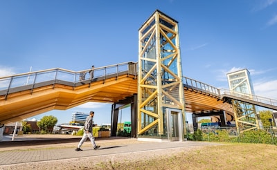 Passerelle over het spoor wint Pluim van Vrienden van de Stadskern Zwolle