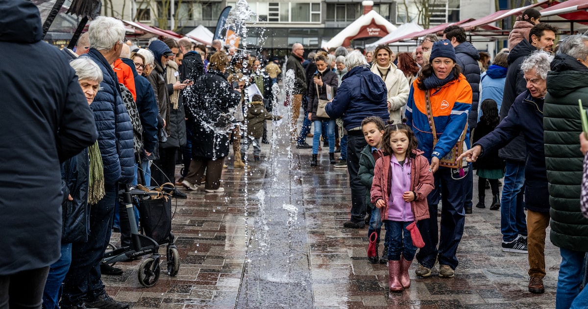 Van bouwput naar ‘huiskamer’, het nieuwe Stadsplein van Capelle is eindelijk klaar