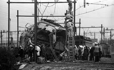 ‘Ik schreeuwde: o God, wat gebeurt daar?’: hoe dodelijk treinongeluk diepe sporen naliet