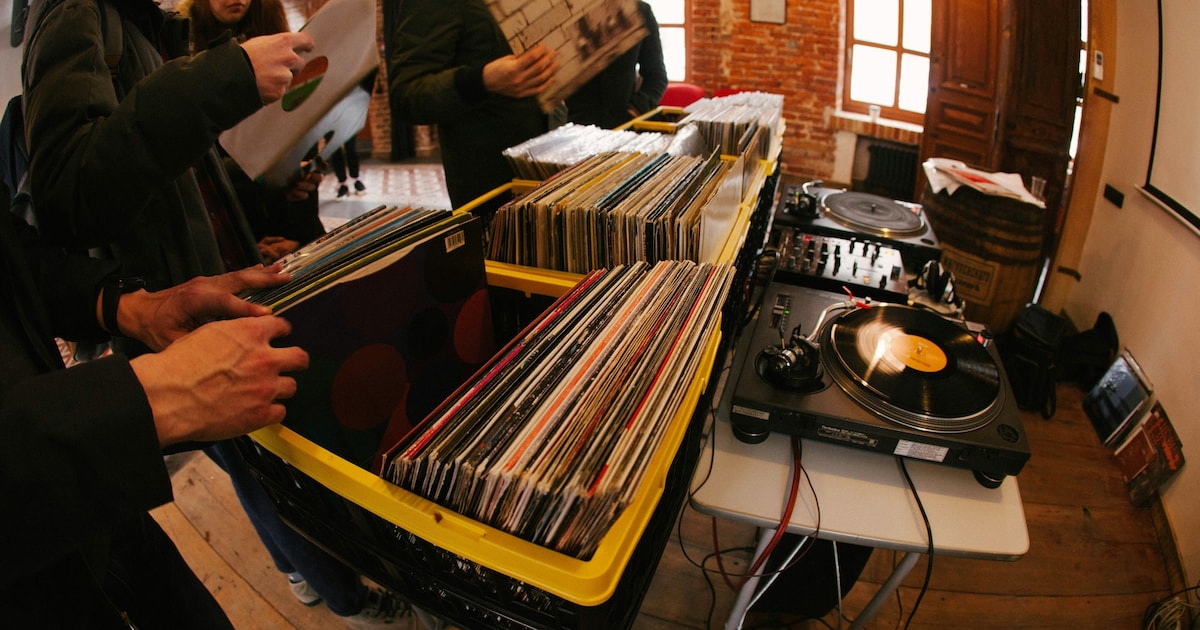 Niet Verkochte Albums Van Zolder-Markt op 15 november in Stadshart Podium Explore in Leeuwarden