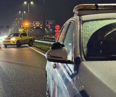 Vier auto’s botsen op snelweg A50 bij Klarenbeek, geen gewonden