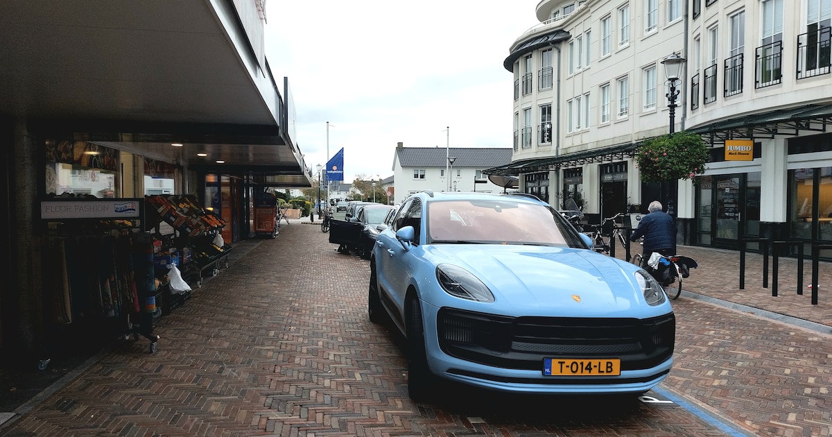 Babbeltruc in parkeergarage Luifelbaan: vrouw verliest twee familie-erfstukken